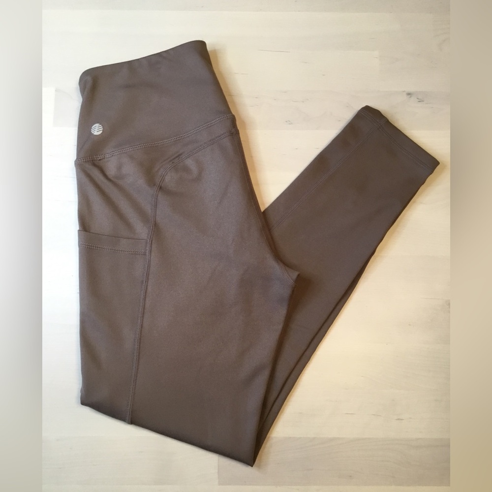 Zella taupe High-Rise Leggings with pockets
